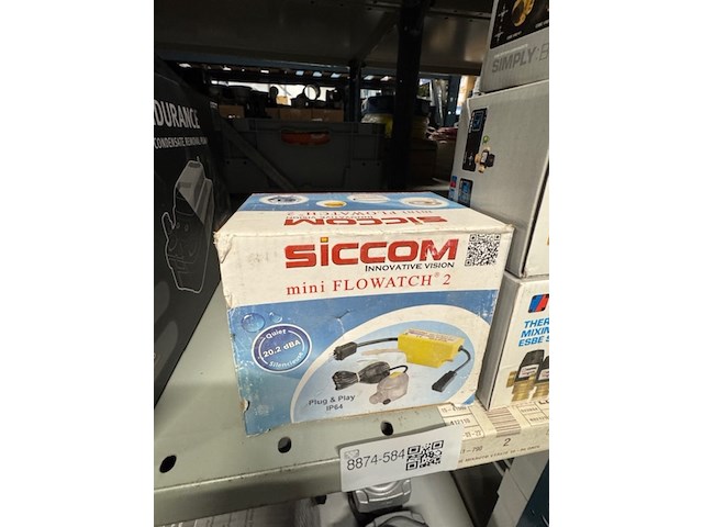 Diverse mengkranen en controller - afbeelding 1 van  2