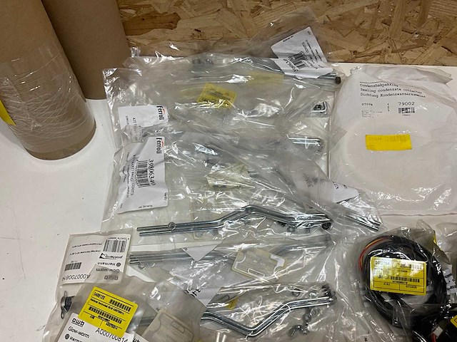 Diverse merken cv ketel onderdelen - afbeelding 19 van  23