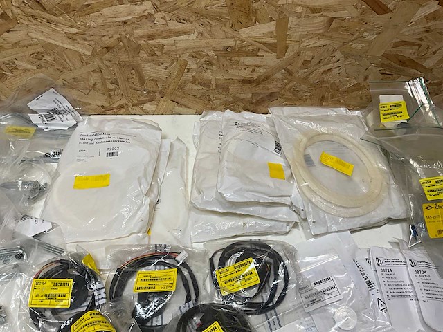 Diverse merken cv ketel onderdelen - afbeelding 21 van  23