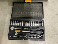 Diverse merken handgereedschap - afbeelding 2 van  7