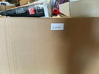 Diverse merken lampen partij op pallet - afbeelding 5 van  5