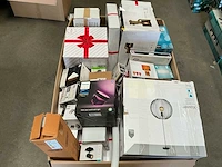 Diverse merken lampen partij op pallet - afbeelding 3 van  6