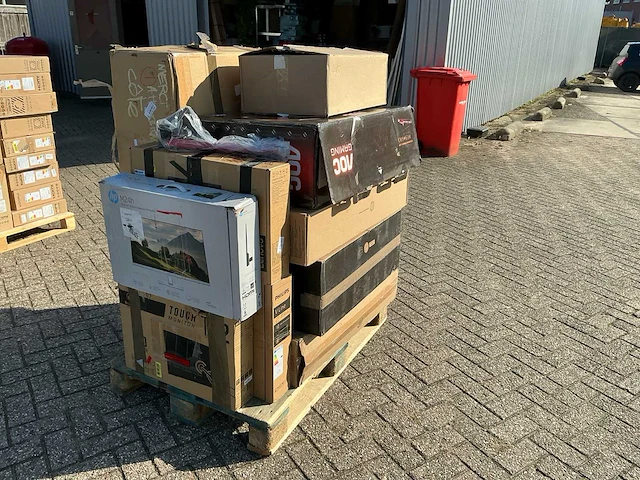 Diverse merken partij defecte monitoren (11x) - afbeelding 4 van  5