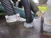 Diverse mestslang op transportbok - afbeelding 3 van  5