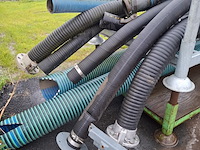 Diverse mestslang op transportbok - afbeelding 5 van  5