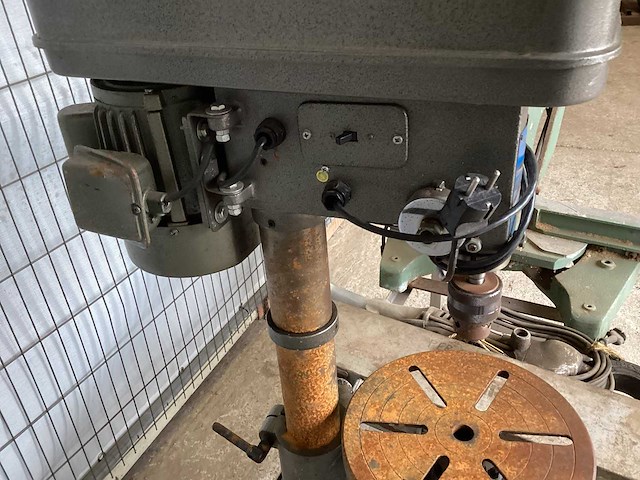 Diverse metaal machines - overige machine toebehoren - afbeelding 11 van  12