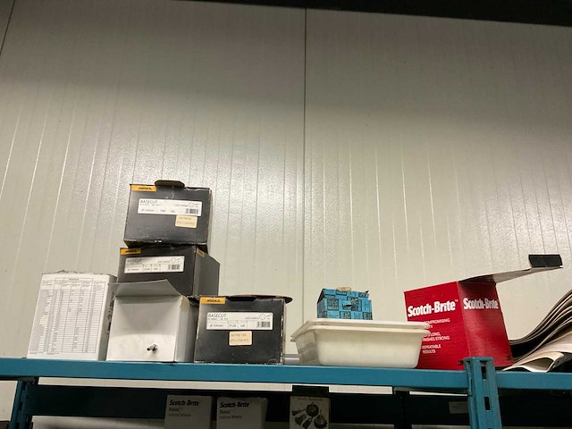 Diverse metaalbewerking materialen - afbeelding 15 van  20