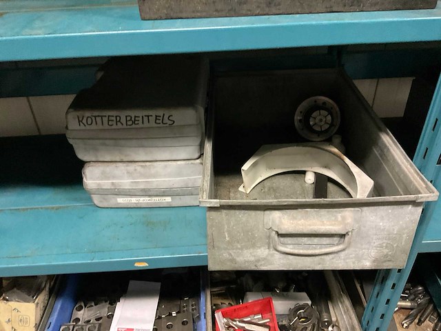 Diverse metaalbewerking materialen - afbeelding 16 van  16