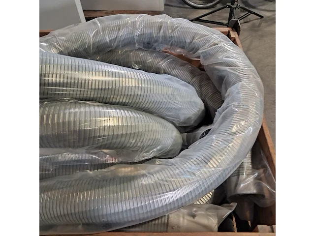 Diverse metalen afvoerslangen - afbeelding 6 van  7