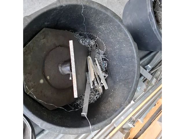 Diverse metalen, aluminium en rvs profielen - afbeelding 2 van  19