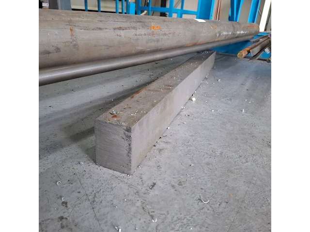 Diverse metalen, aluminium en rvs profielen - afbeelding 7 van  19