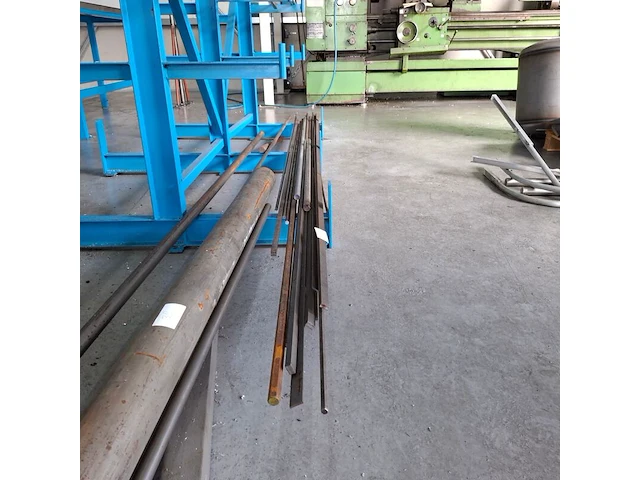 Diverse metalen, aluminium en rvs profielen - afbeelding 9 van  19