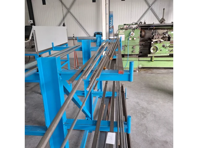 Diverse metalen, aluminium en rvs profielen - afbeelding 11 van  19