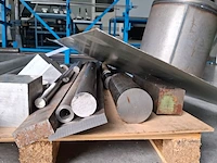 Diverse metalen, aluminium en rvs profielen - afbeelding 15 van  19