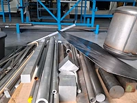 Diverse metalen, aluminium en rvs profielen - afbeelding 17 van  19
