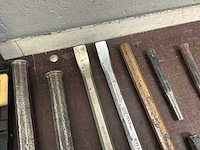 Diverse metalen drijvers, doorslagen en slagpinnen (30x) - afbeelding 9 van  10