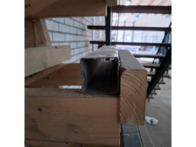 Diverse metalen kokers, geschikt voor opsluitbank - afbeelding 7 van  9