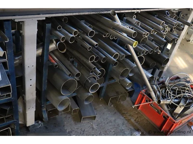 Diverse metalen profielen - afbeelding 3 van  7