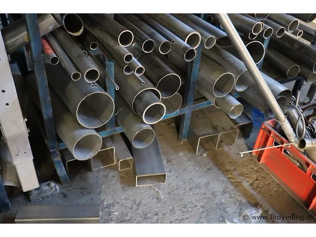 Diverse metalen profielen - afbeelding 4 van  7