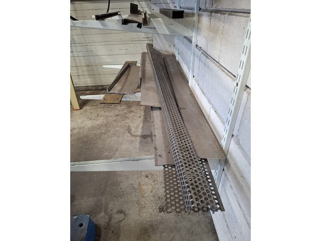 Diverse metalen profielen - afbeelding 3 van  6