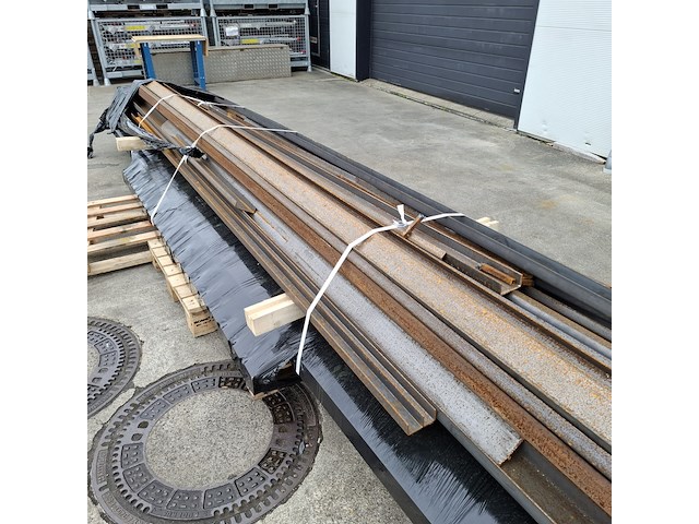 Diverse metalen profielen - afbeelding 9 van  10