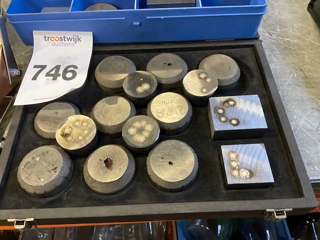 Diverse metalen - afbeelding 2 van  5