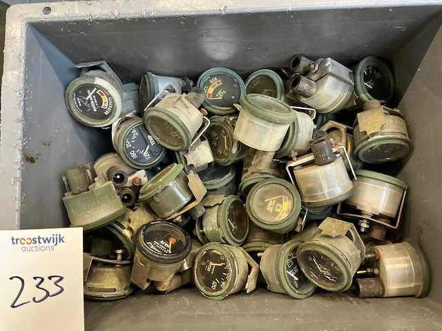 Diverse meters (circa 50) - afbeelding 1 van  2