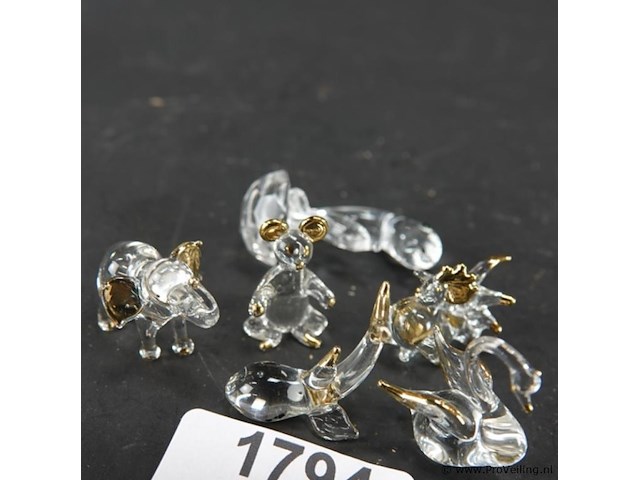 Diverse miniatuur beeldjes van dieren - afbeelding 2 van  5