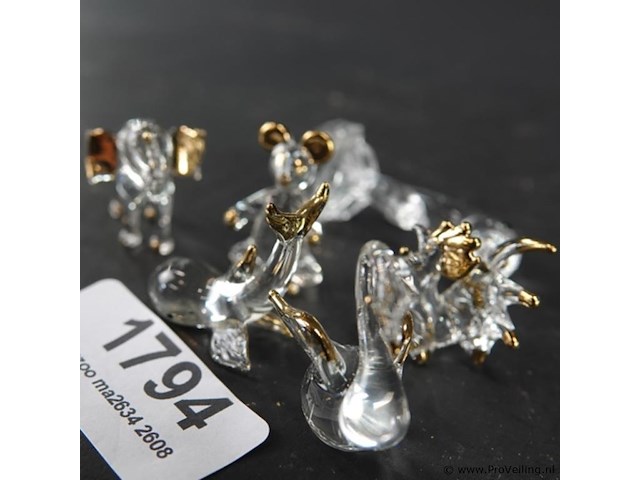 Diverse miniatuur beeldjes van dieren - afbeelding 3 van  5