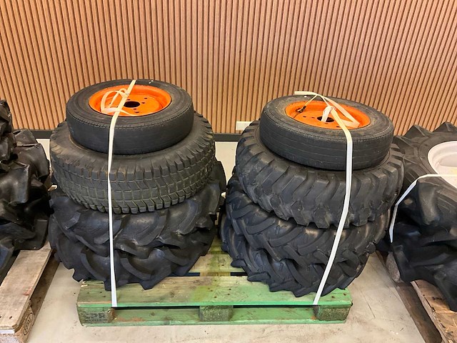 Diverse minitractor band met velg - afbeelding 10 van  10