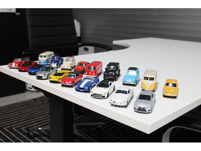 Diverse model / speelgoed auto's 19 stuks. - afbeelding 1 van  3