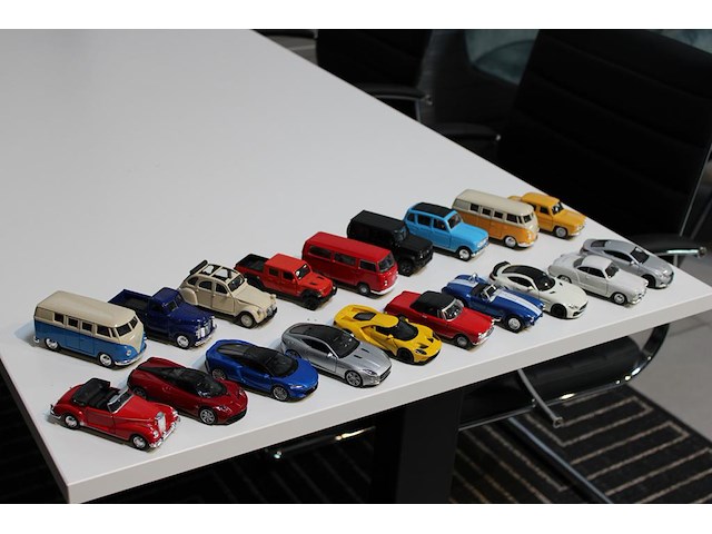 Diverse model / speelgoed auto's 19 stuks. - afbeelding 2 van  3