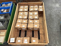 Diverse moeren (m24-m16) (1450x) - afbeelding 1 van  6