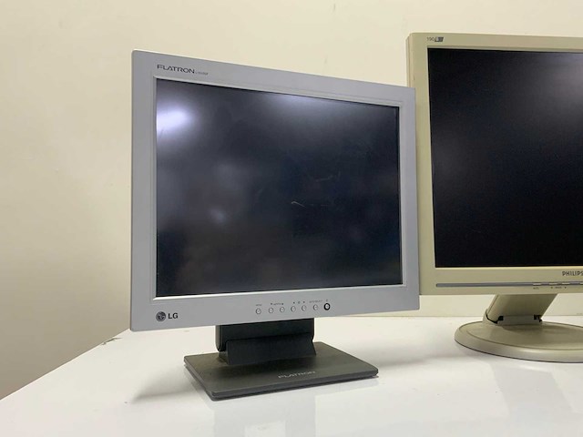 Diverse monitor (7x) - afbeelding 2 van  8