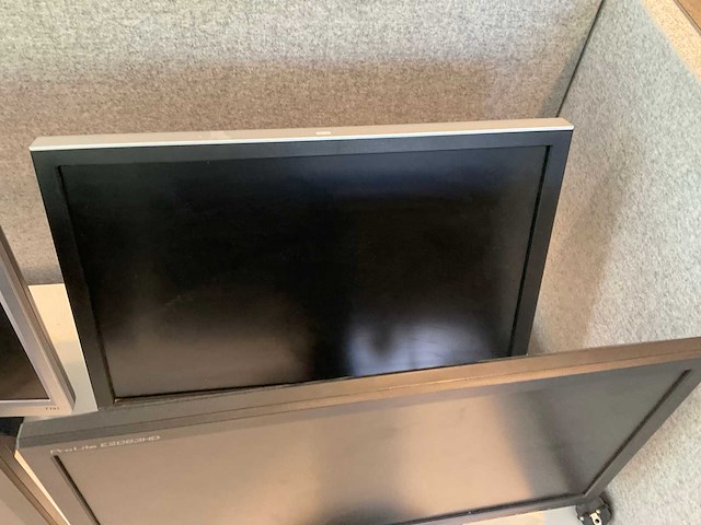 Diverse monitoren (4x) - afbeelding 3 van  4
