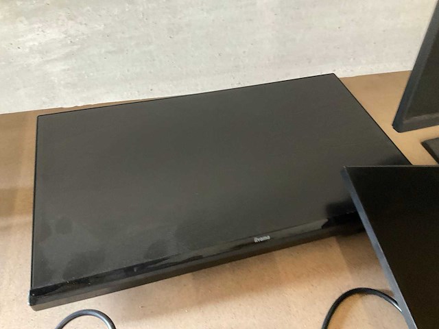 Diverse monitoren (8x) - afbeelding 8 van  10