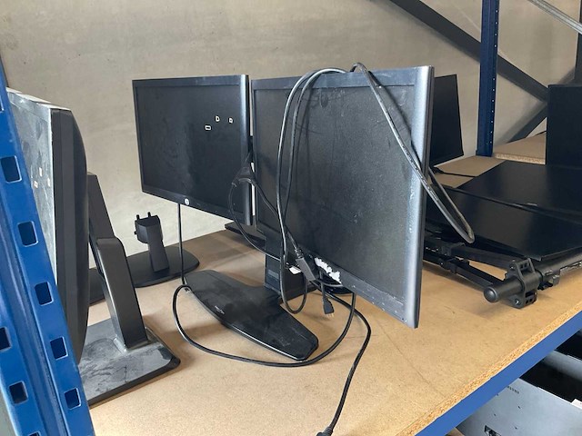 Diverse monitoren (8x) - afbeelding 9 van  10