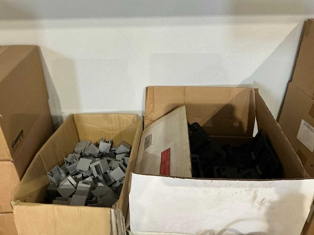 Diverse montagematerialen - afbeelding 6 van  7