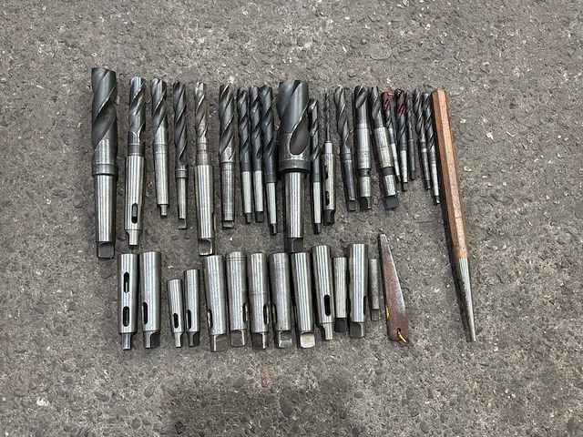 Diverse morseconusboren en verlenghulzen (33x) - afbeelding 3 van  7