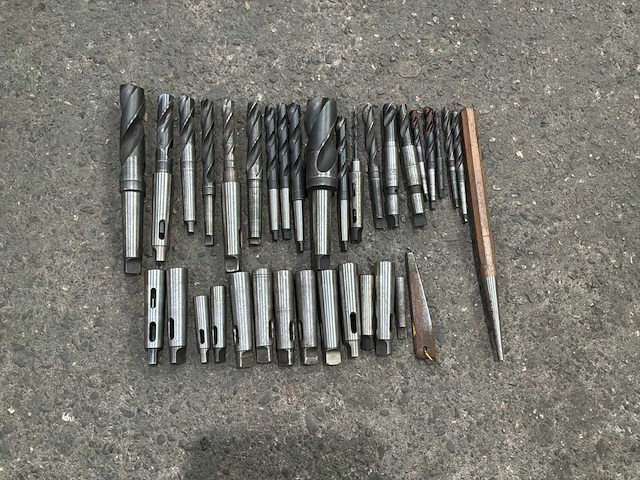 Diverse morseconusboren en verlenghulzen (33x) - afbeelding 4 van  7