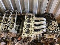 Diverse motorblokken, versnellingsbakken, koppen - afbeelding 5 van  8