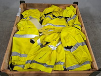 Diverse motorjassen, verknipt - afbeelding 2 van  6