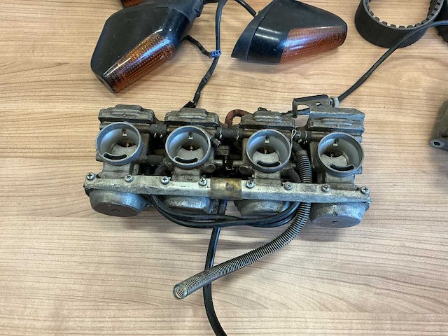 Diverse motoronderdelen - afbeelding 5 van  5