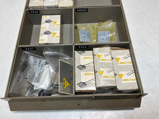 Diverse multi-lock sloten - afbeelding 1 van  2