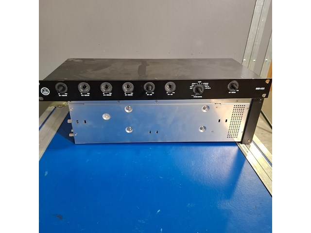 Diverse multimedia apparatuur en flightcases, o.a leader - afbeelding 2 van  26