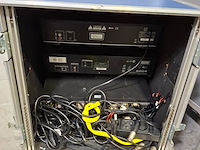 Diverse multimedia apparatuur en flightcases, o.a leader - afbeelding 9 van  26