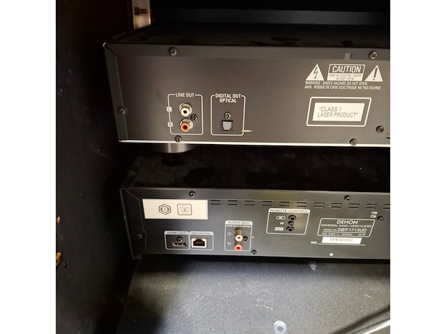 Diverse multimedia apparatuur en flightcases, o.a leader - afbeelding 11 van  26