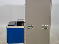 Diverse multimedia apparatuur en flightcases, o.a leader