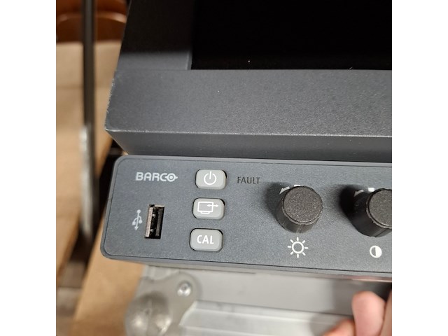 Diverse multimedia apparatuur en flightcases, o.a leader - afbeelding 16 van  26