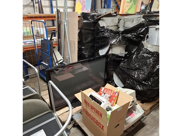 Diverse multimedia en bedrijfsinventaris - afbeelding 1 van  9